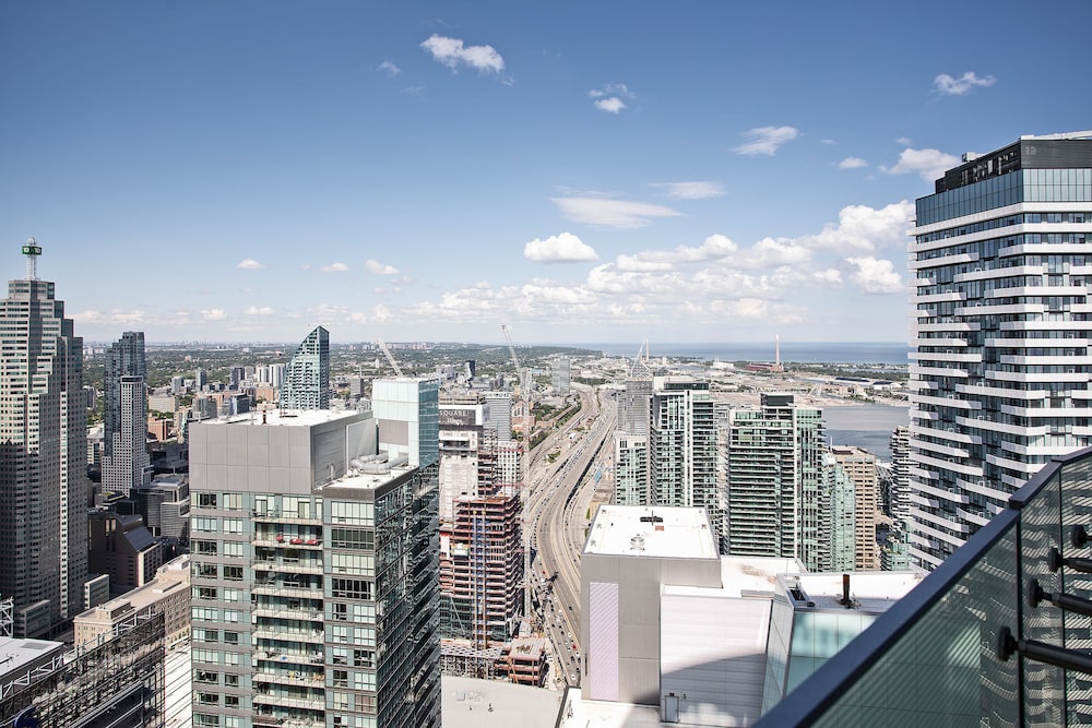 Velvet Stays – Financial District
