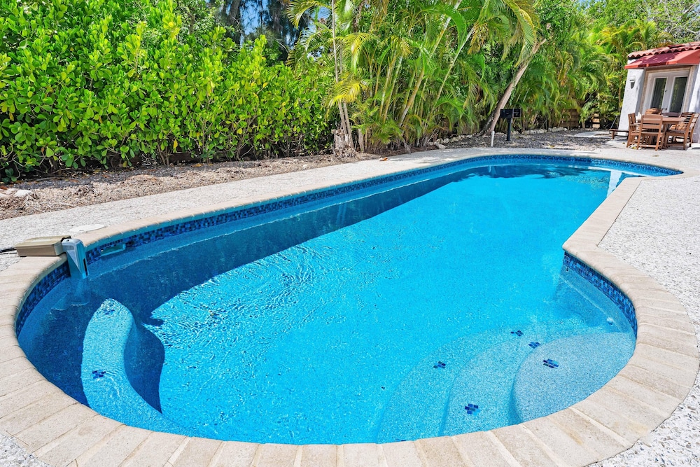 Crescent Street Villas By Beachside Mgt