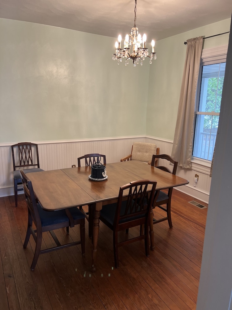 Captains Quarters By The Bay 3 Bedroom Cottage by RedAwning view 5