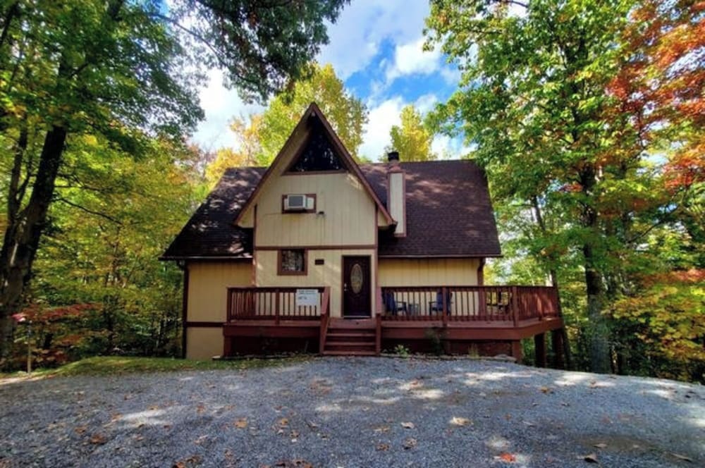 Gatlinburg Mountain Cabin