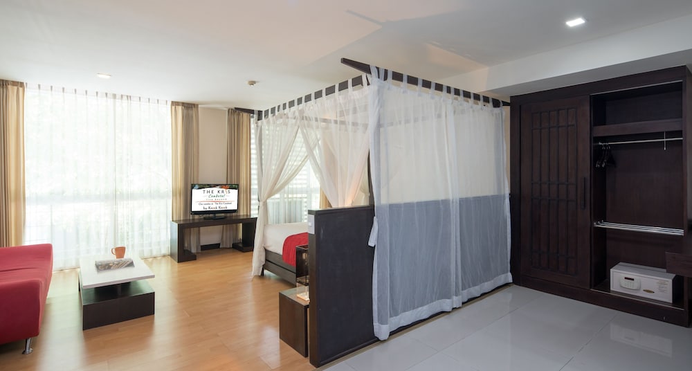 The Kris Condo by Knock-Knock