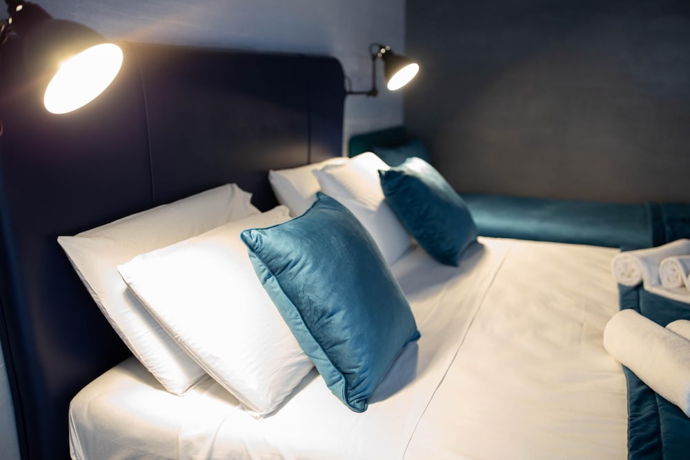 Blu Diamond in Naples