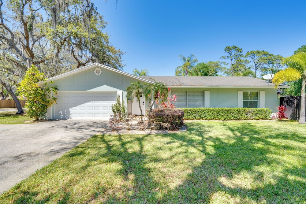 Private Outdoor Oasis w/ Pool: Home in Longwood!