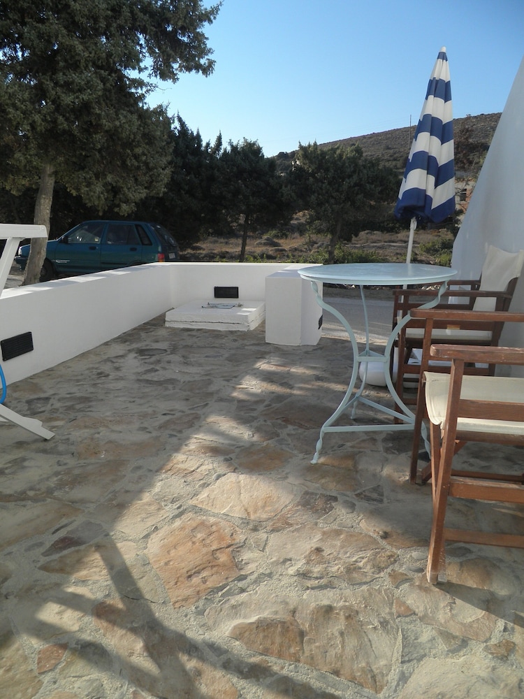 Kavalieros Studios - Property Image 21