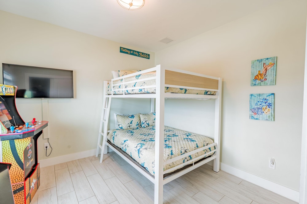 Captain's Quarters