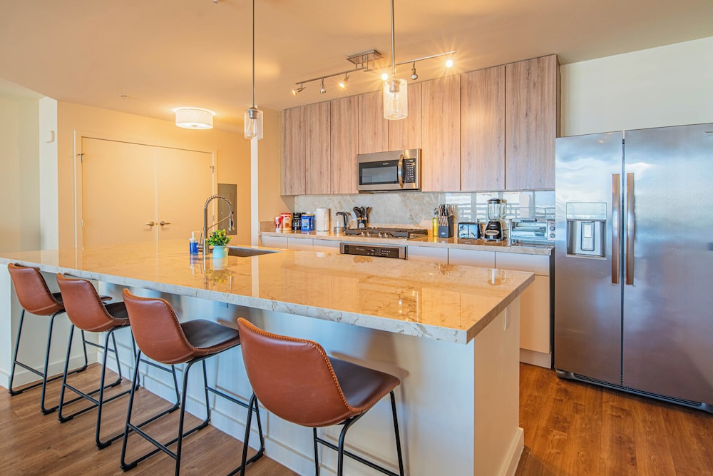 ROVE LIVING/KL - 44 Monroe