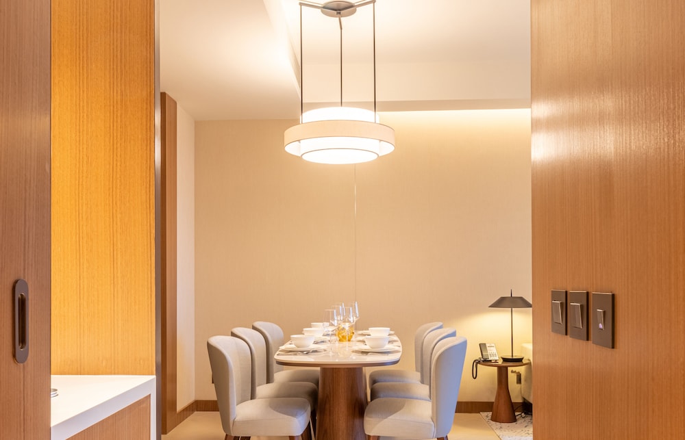 3BR Luxury Living next to Burj Khalifa