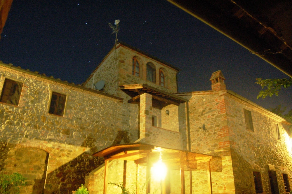 Apartment at the Gates of the Chianti Between Siena and Arezzo view 5