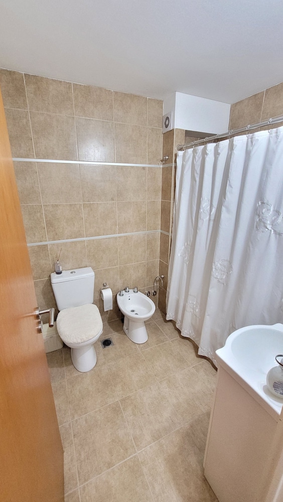 Centrico y muy Completo Departamento