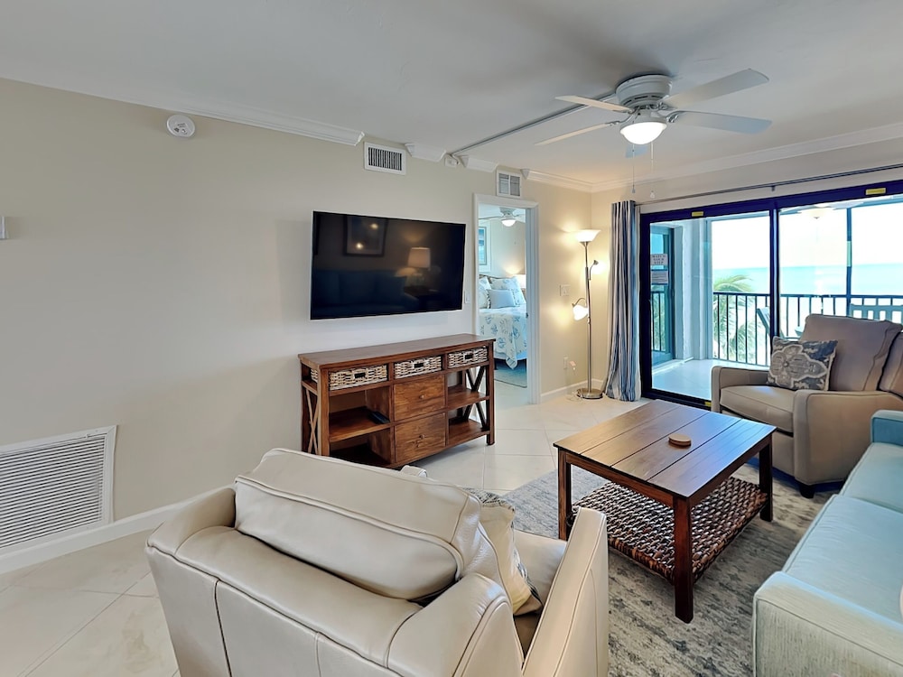 Seaside 4 by Distinctive Beach Rentals