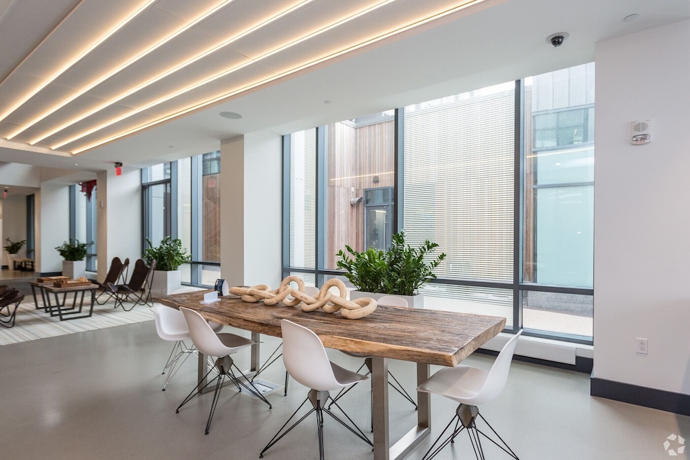Luxury Apartments by Hyatus Downtown Boston