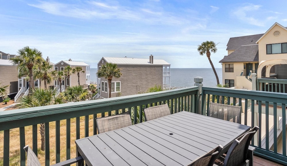 Condo with Resort Access - Great North Island Location