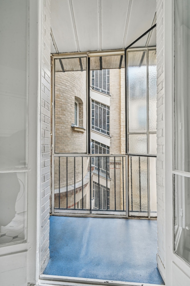 Parisian 1BR near Invalides & Eiffel