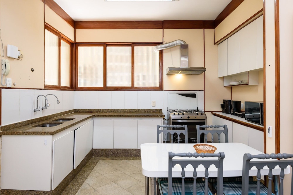 Classic 4-bedrooms by the Sea A 3484/301