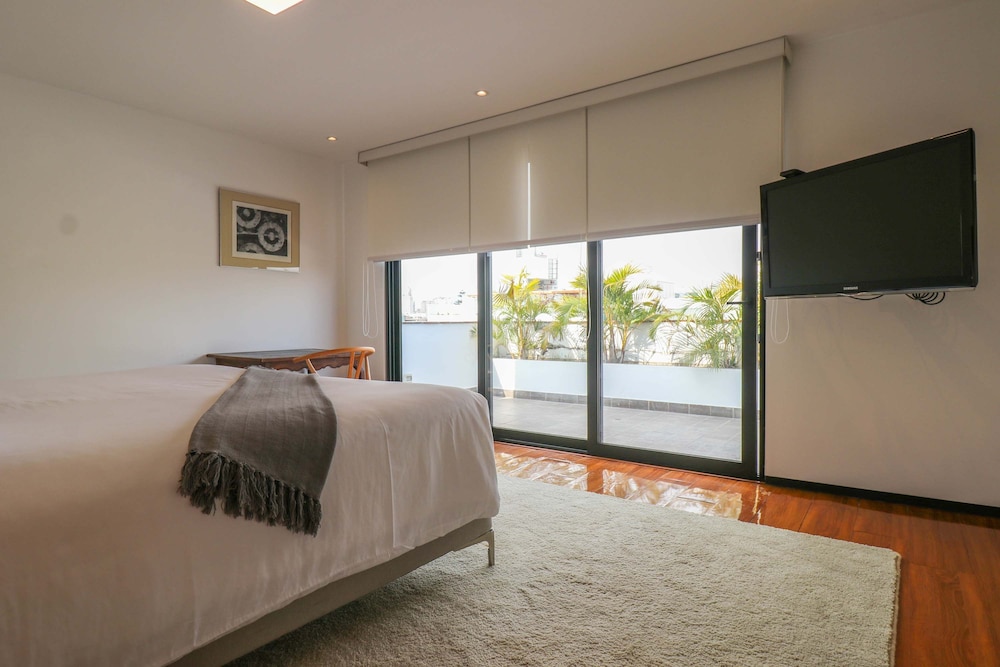w Radiant 2BR w Modern Terrace in Miraflores