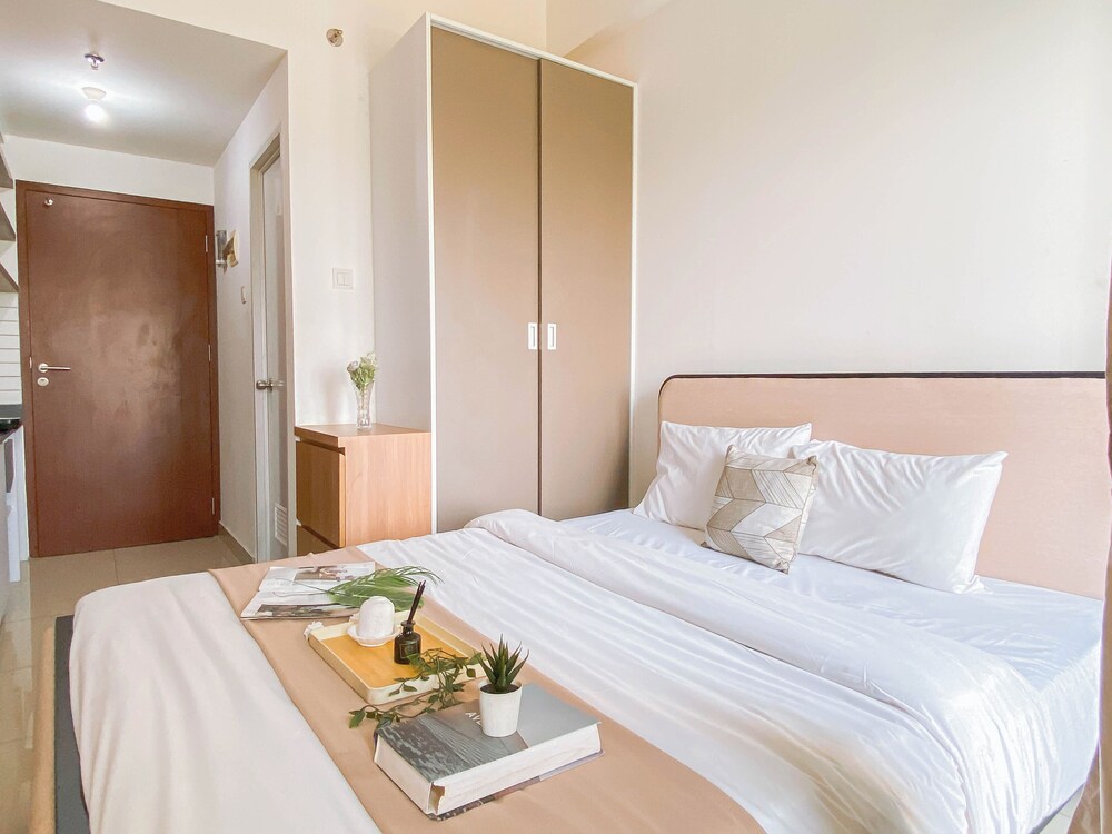 Modern Style Studio At Sayana Bekasi Apartment