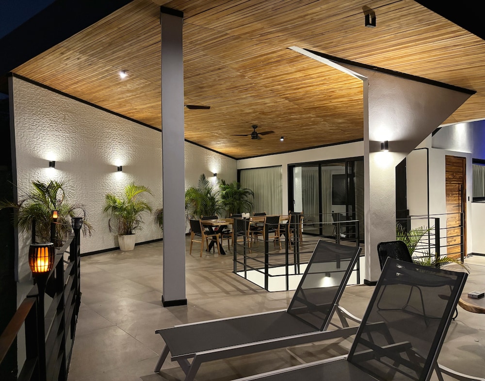 Seataya Oceanview Luxury Villas