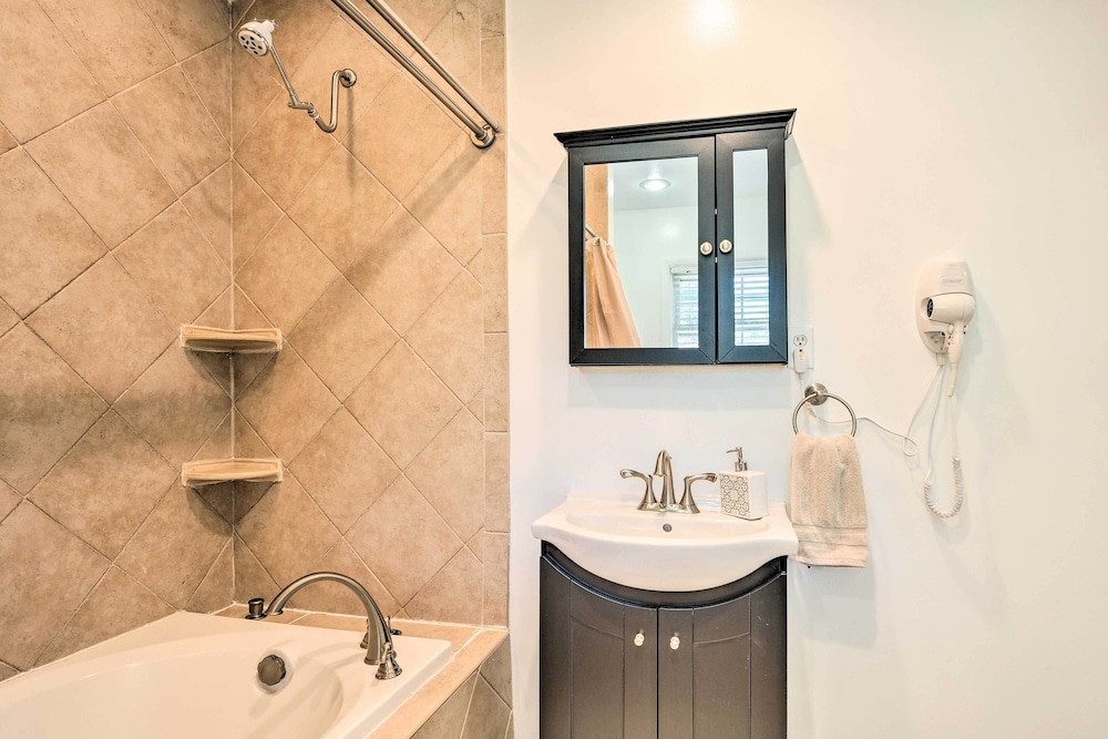 Sunny Glen Burnie Home - On-site Water Access - Property Image 31