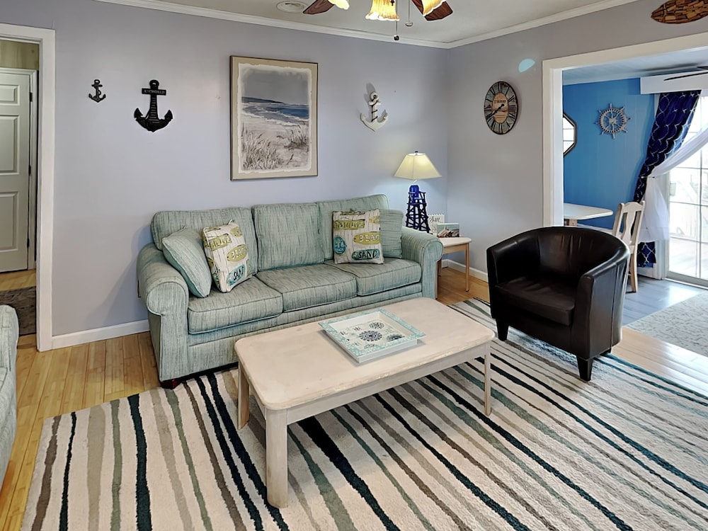 In Good Sands by Topsail Realty