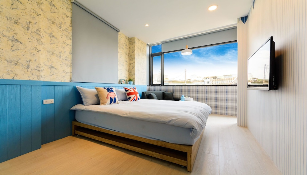Camouflage Guest House view 4