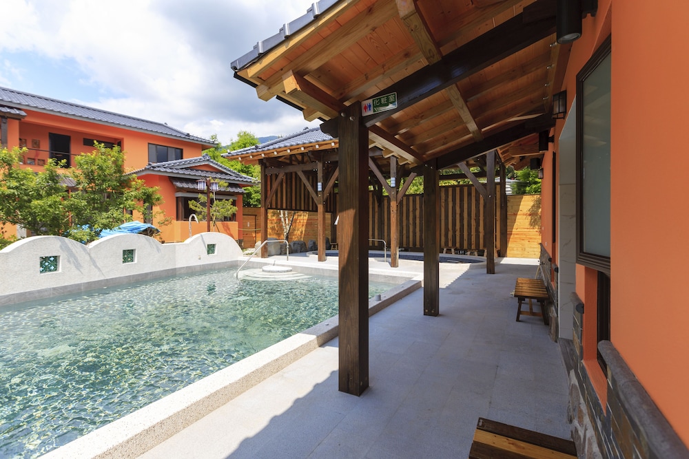 Huaman hot villa