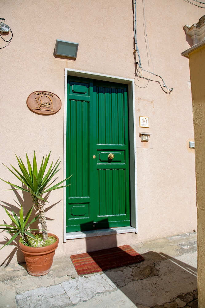 Modica Vacations - Casa Albergo Portale Pirrera - Property Image 24