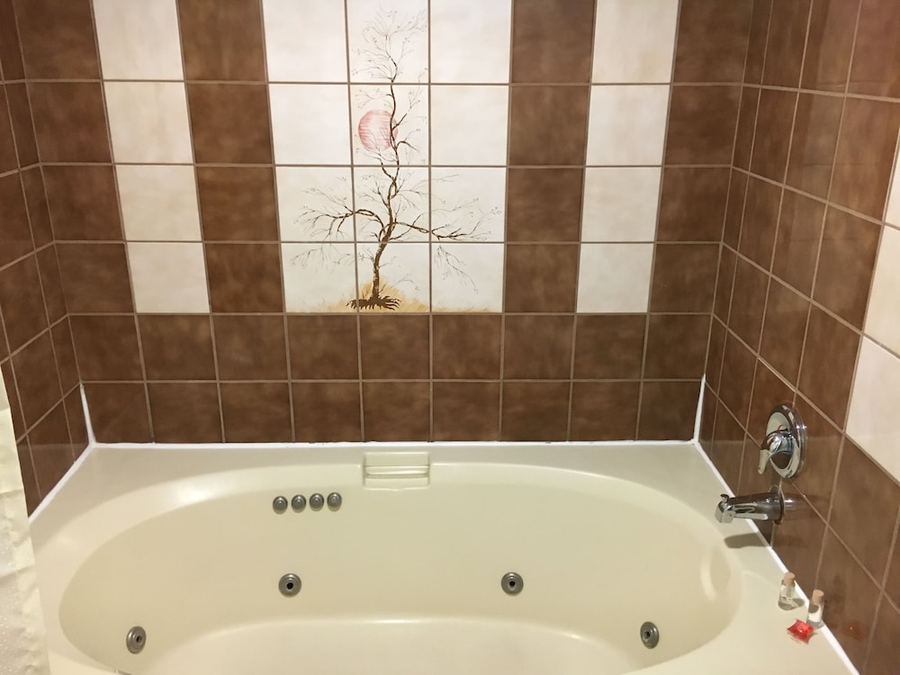 Starlite Motel - Property Image 11