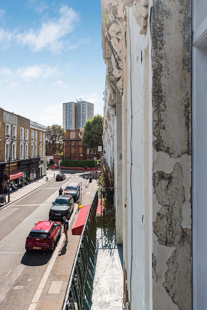 Lady on the Lane- 2 bed Primrose Hill - by Out of Office Lifestyle