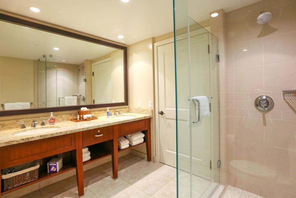 Honua Kai Konea 2 Free Rental Cars KBM Resorts Massive Lanai 2 Units, 3 Bedrooms Ml-1433