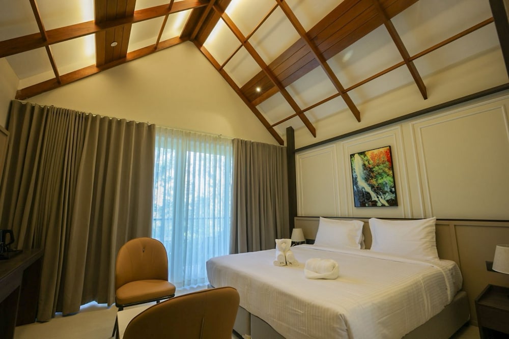 CherryLoft Luxury Resort