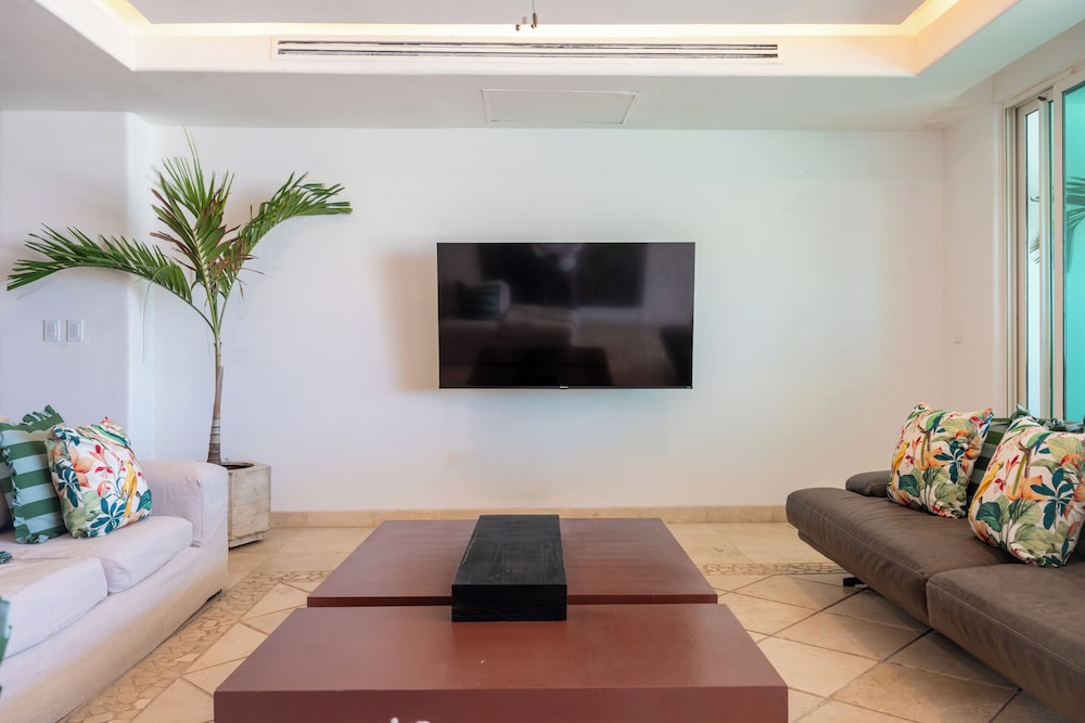 Apartamento Espacioso con Vista al Mar