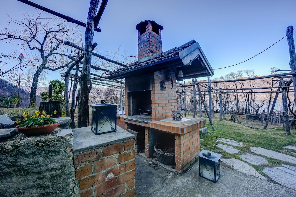 Il Vigneto Sul Lago Vineyard Lake View