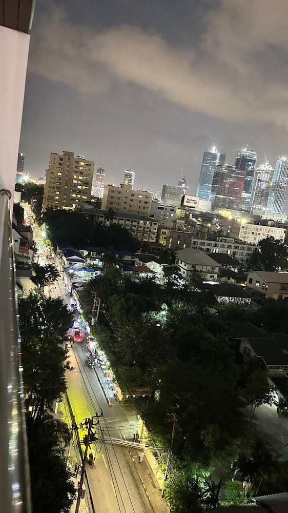 Omni Tower Sukhumvit Nana - Direct