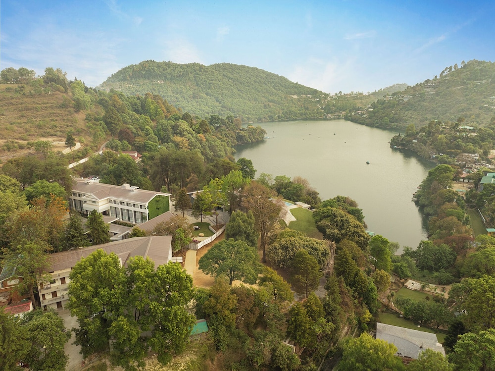 Naukuchia House, Naukuchiatal - IHCL SeleQtions