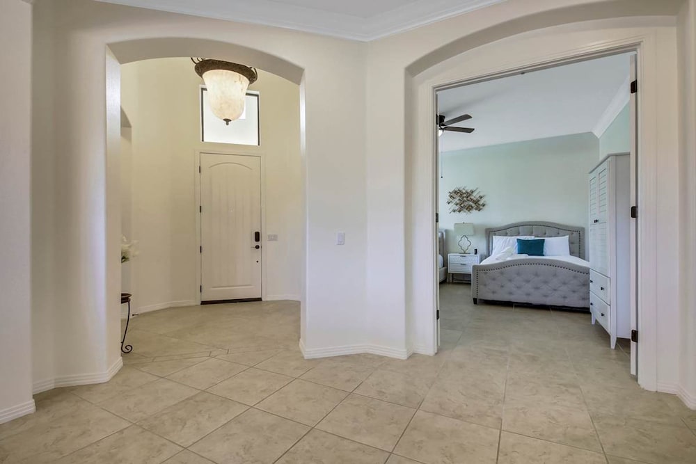 Elegant Desert Oasis Near Coachella Palm Springs