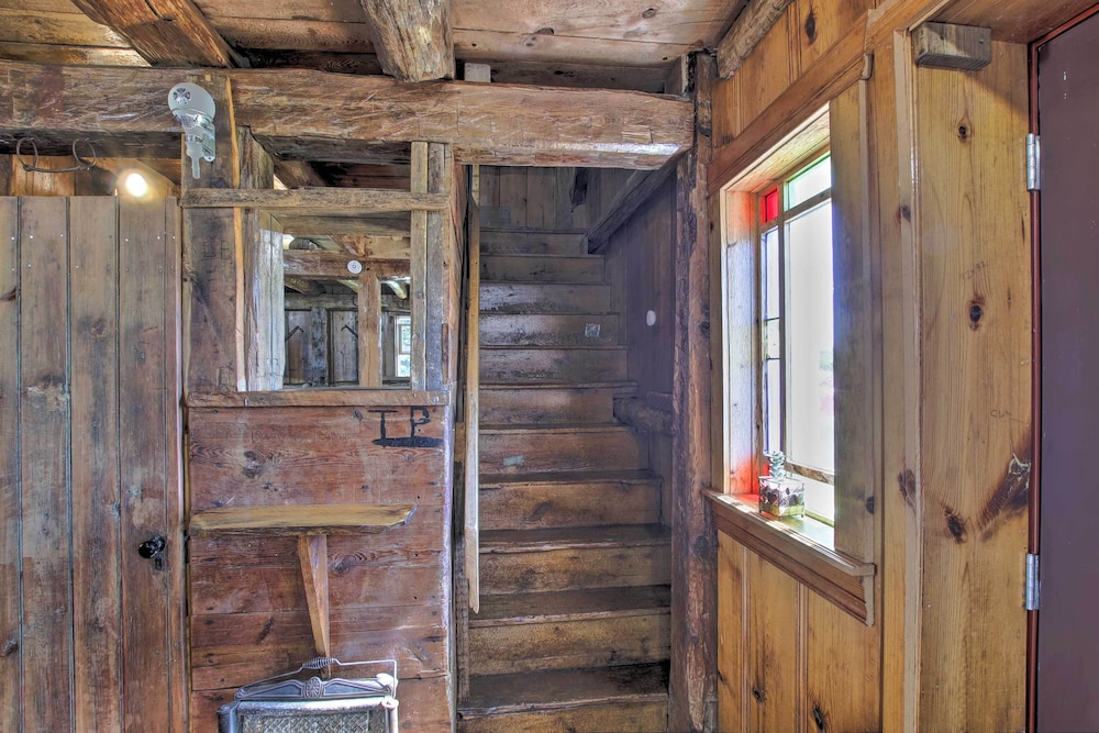 Pet-friendly Countryside Cottage w/ Fire Pit! view 2
