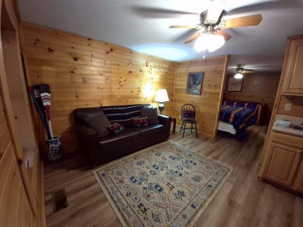 Reservation 2 Bedroom Cabin