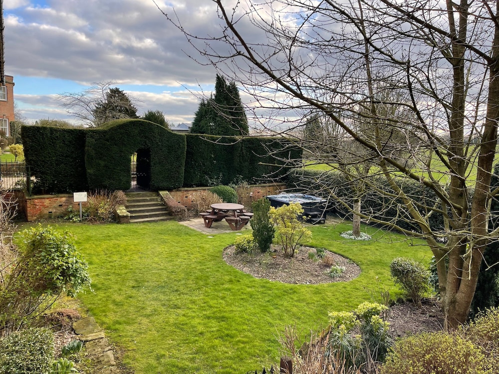 Yew Tree Nook