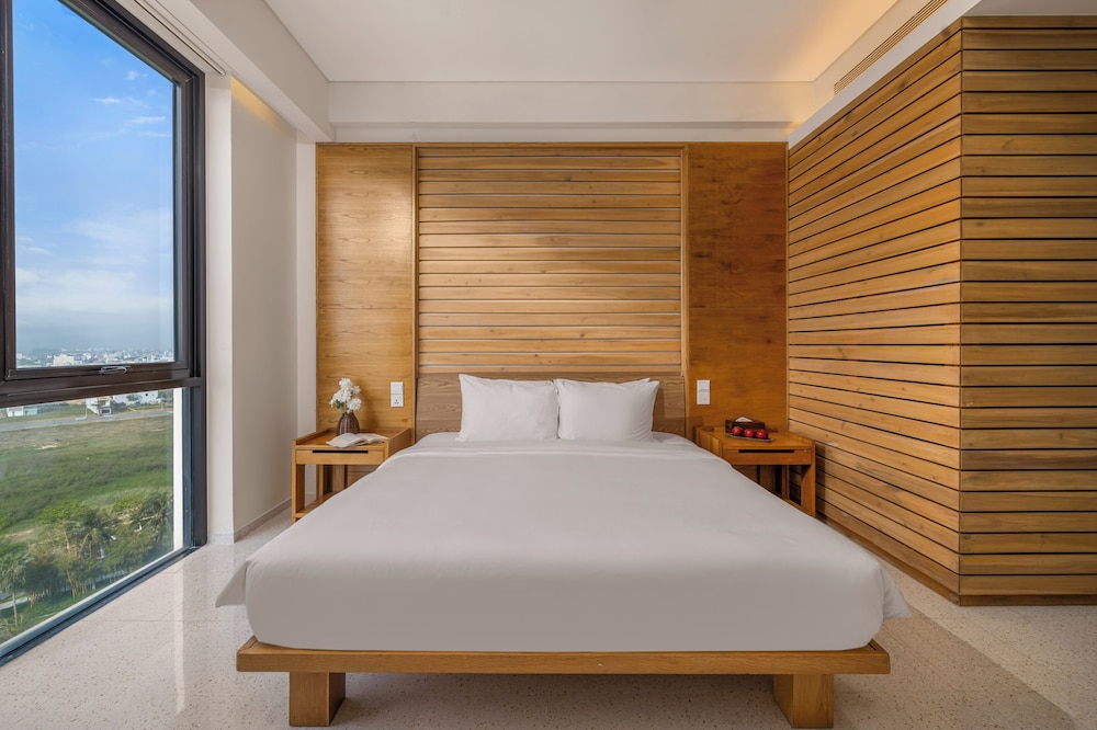 The Salt Collections Beachfront Resort Da Nang
