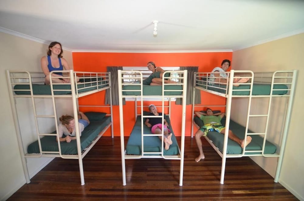 Backpackers In Paradise Resort - Hostel