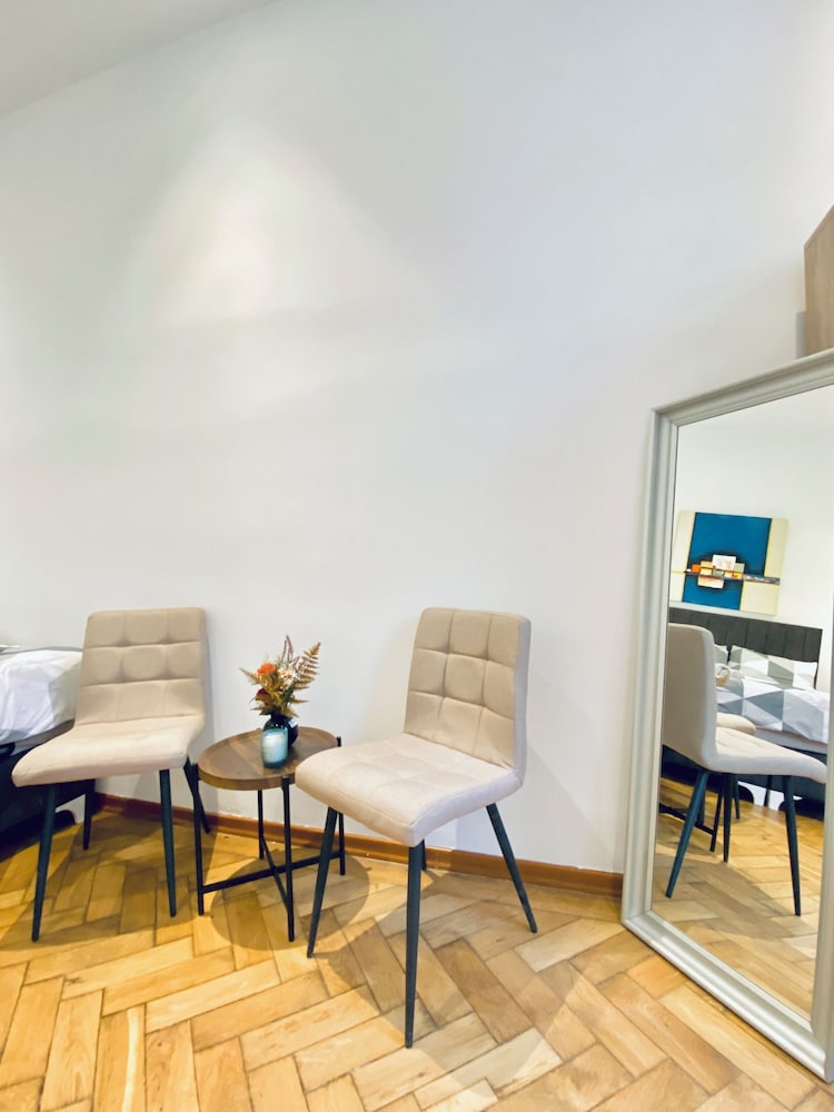 Cozy 2BR Apartment Close to Westbahnhof