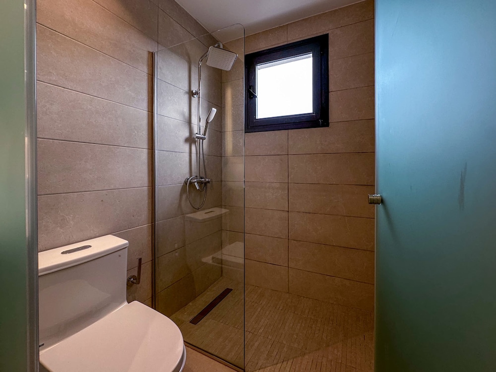 Fantastic new Golf View Apartment