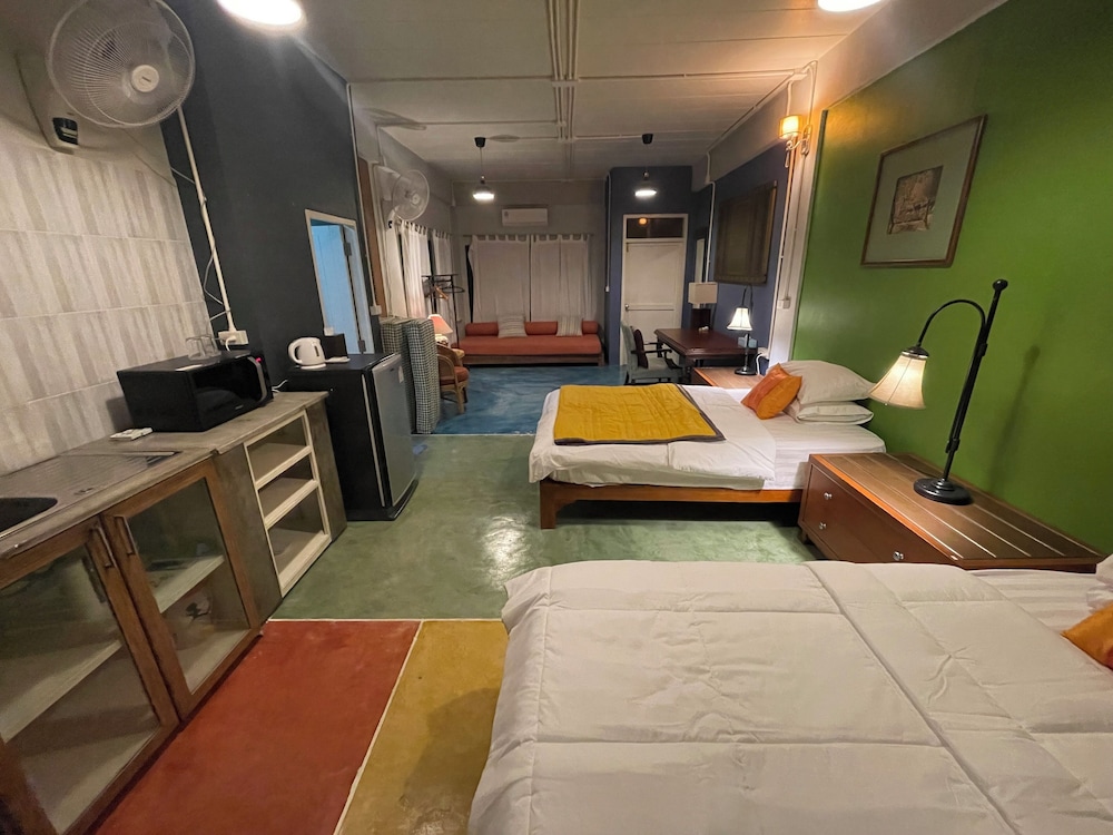 Golden Mango House