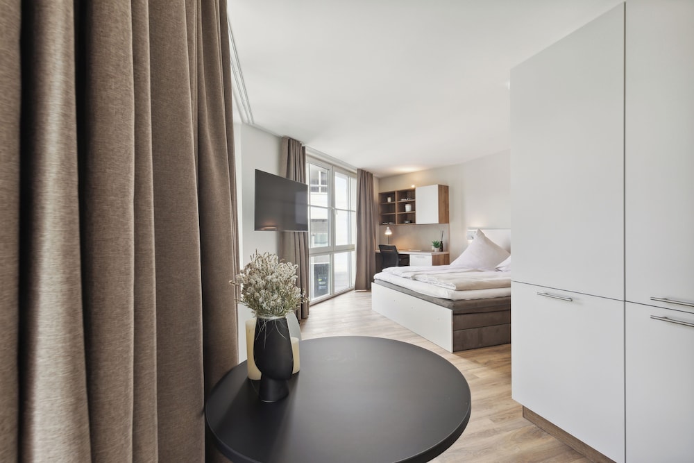 Modern Studios in BONN SK