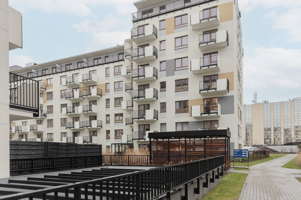 Optykow Apartment Warsaw by Renters view 2