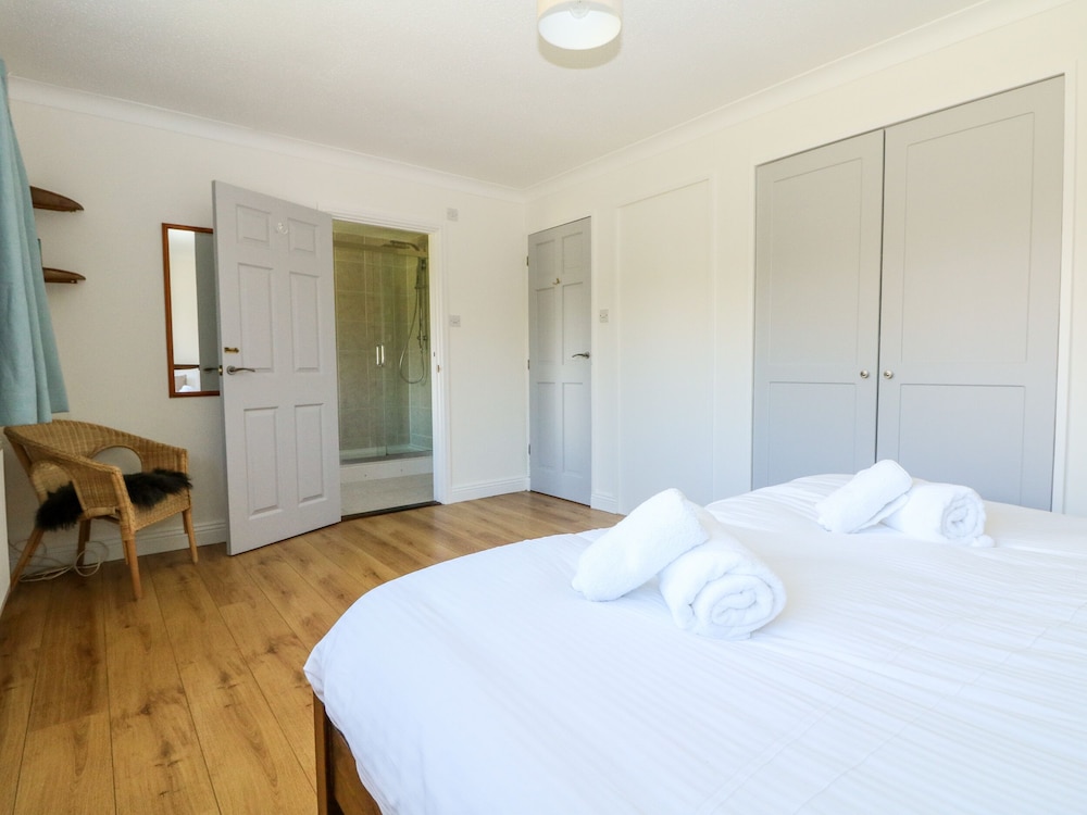 Seaport Lodge