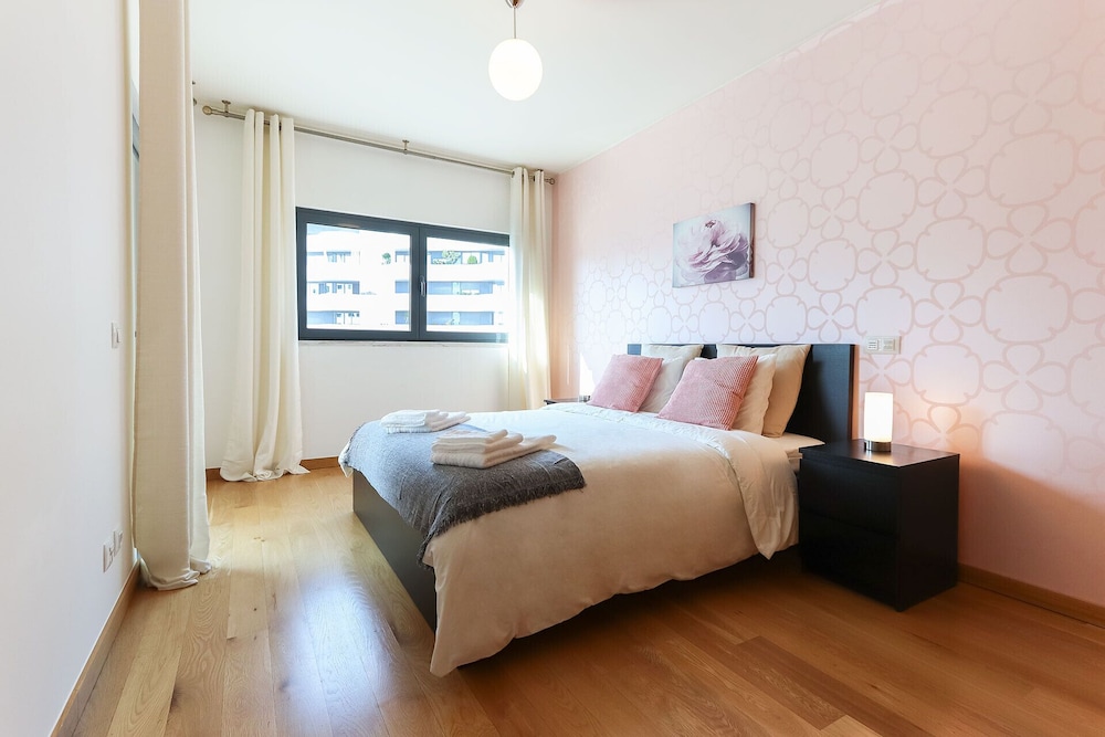 Expo Premium by Homing view 5