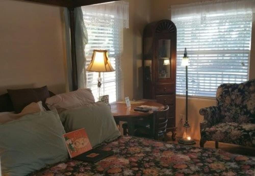 Old Irish Inn