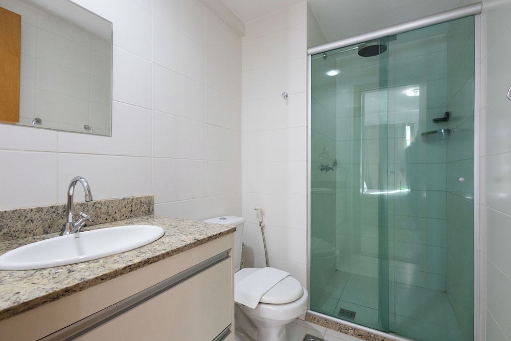 Studio em cond. c/ Academia, Asa Norte SMZ407