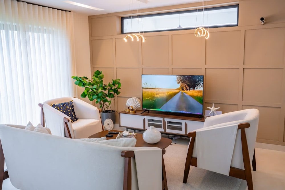 Ziba B06 NOK Classy 3BR Villa by Vistacana Rentals